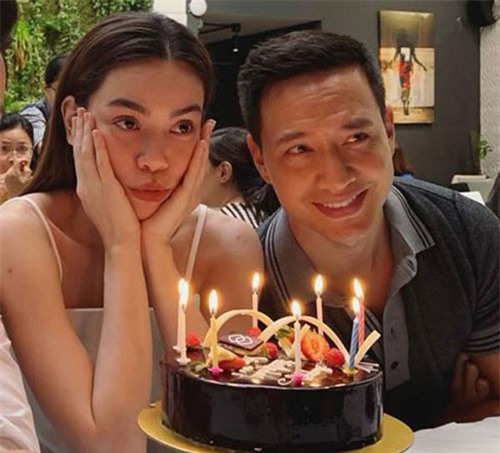 Hồ Ngọc Hà thân mật bên Kim Lý đập tan tin đồn ‘đường ai nấy đi’