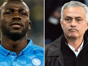 Phá kỷ lục chuyển nhượng có giúp M.U mua được trung vệ của Napoli?