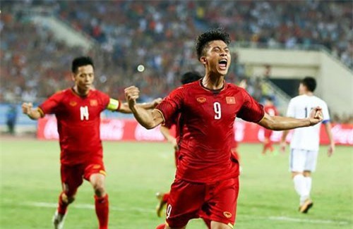 Văn Quyết, Văn Đức quyết thắng để tặng thầy Park nhân ngày 20/11