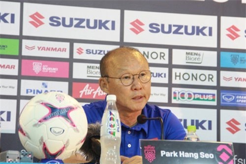 HLV Park Hang-seo bức xúc vì sai lầm của trọng tài
