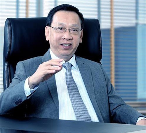 Rời bục giảng dựng “đế chế nghìn tỷ” lừng lẫy thương trường