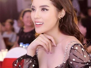 Kỳ Duyên sửa vòng 1 đầy đặn, mặc váy không cần áo lót vẫn tôn ngực