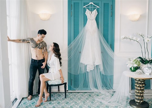 Ưng Hoàng Phúc cởi trần chụp ảnh cưới với Kim Cương