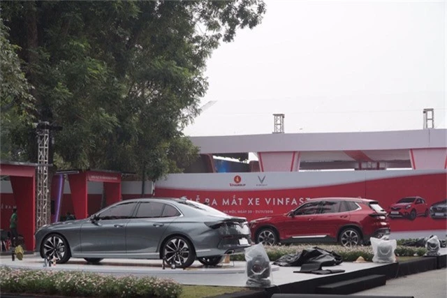 Cận cảnh 5 chiếc ô tô VinFast không nguỵ trang trước giờ ra mắt - Ảnh 3.
