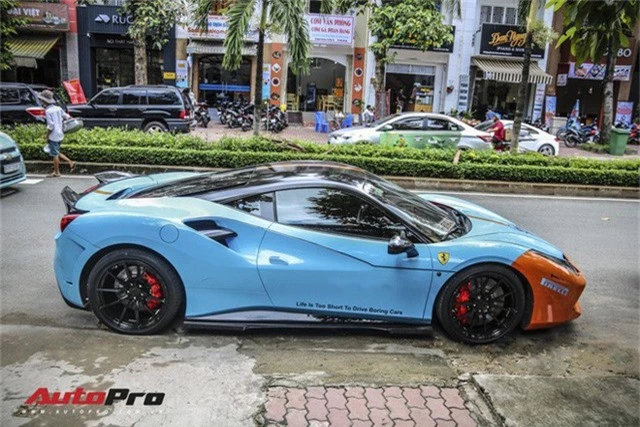 Dàn siêu xe Ferrari rủ nhau đi làm đẹp tại Sài Gòn - Ảnh 7.