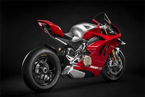 Siêu môtô mạnh hơn 200 mã lực, giá gần gấp đôi Toyota Camry. Ducati Panigale V4R 2019 là mẫu xe môtô có giá bán lên tới 45.600 USD, cao gần gấp đôi so với giá khởi điểm 23.845 USD của Toyota Camry 2019. (CHI TIẾT)