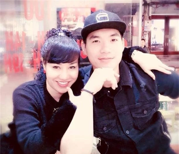 Trương Nam Thành và bà xã đại gia chính thức về chung một nhà /// Ảnh: FBNV