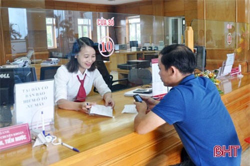 Ngân hàng lo vốn, người kinh doanh chớp thời cơ