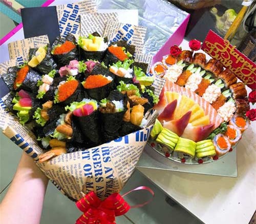 Phụ huynh chi gần chục triệu đồng mua bó hoa sushi tặng giáo viên