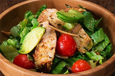 Clip: 4 món salad trộn ngon 'khó cưỡng' khiến chị em 'mê tít'