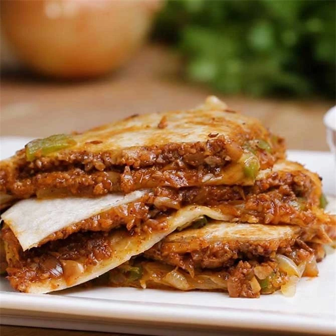 Súp lơ Quesadilla.