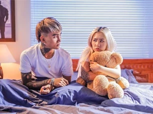 Đạt G hát cùng bạn gái mới giữa lùm xùm 'ăn bám' người cũ