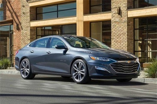 1. Chevrolet Malibu 2019 (giá khởi điểm: 22.965 USD).