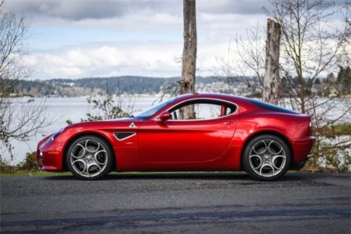 1. Alfa Romeo 8C Competizione.