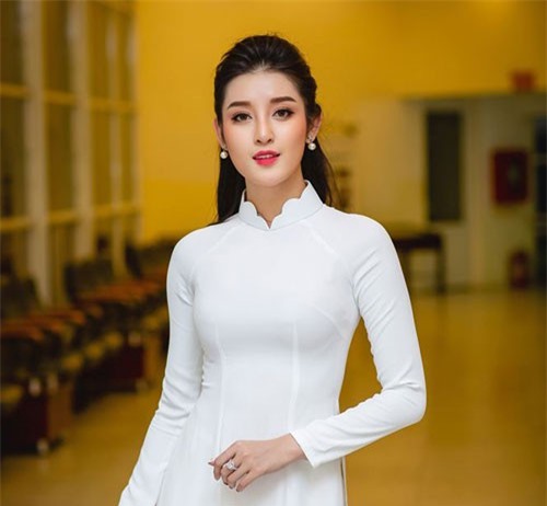 Hoa hậu Ngọc Hân, Á hậu Huyền My kể về kỷ niệm 'nhớ đời' thời học trò