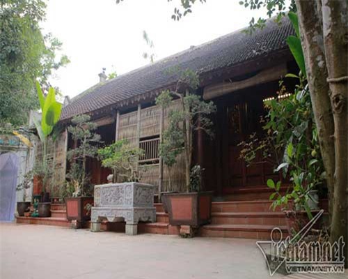 Chiêm ngưỡng nhà thờ Tổ rộng 1.000m2, trị giá hơn 10 tỷ của Vượng Râu