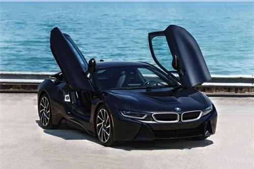 4. BMW i8.