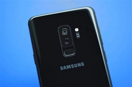 =6. Samsung Galaxy S9 Plus (tốc độ chụp: 1 giấy/tấm).