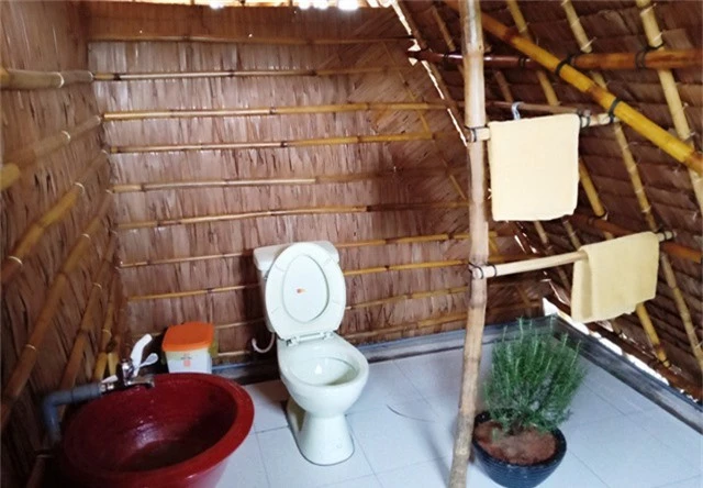 Phòng toilet cũng rất đặc biệt và thân thiện với môi trường