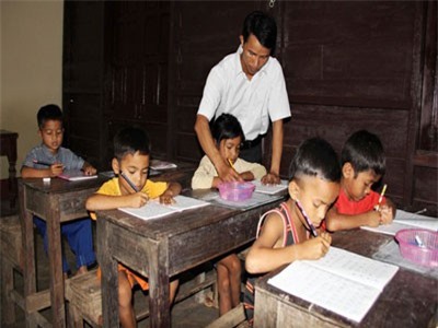 Những người thầy 'gieo chữ' trên dãy Trường Sơn