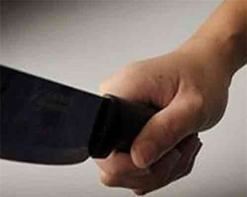 Quảng Nam: Cô giáo bị chồng chặn đường, chém trọng thương