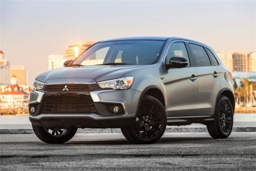 12. Mitsubishi Outlander Sport 2018.