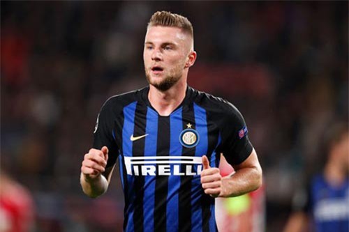 HLV Sarri quyết nẫng tay trên Man Utd vụ mua siêu trung vệ 70 triệu bảng 