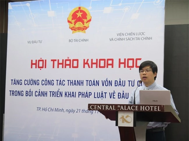 Ông Lê Tuấn Anh, Phó Vụ trưởng Vụ Đầu tư (Bộ Tài chính) cho biết tỉ lệ giải ngân vốn đầu tư công đạt gần 368.000 tỉ đồng, chỉ bằng 72% kế hoạch (ảnh LK)