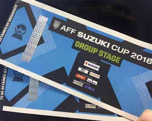 Vé trận Việt Nam-Campuchia: 'Phe' hét giá cao, người mua kém mặn mà