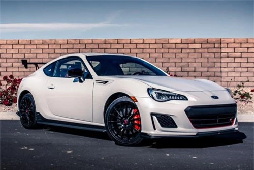 5. Subaru BRZ 2018 (giá khởi điểm: 25.595 USD).