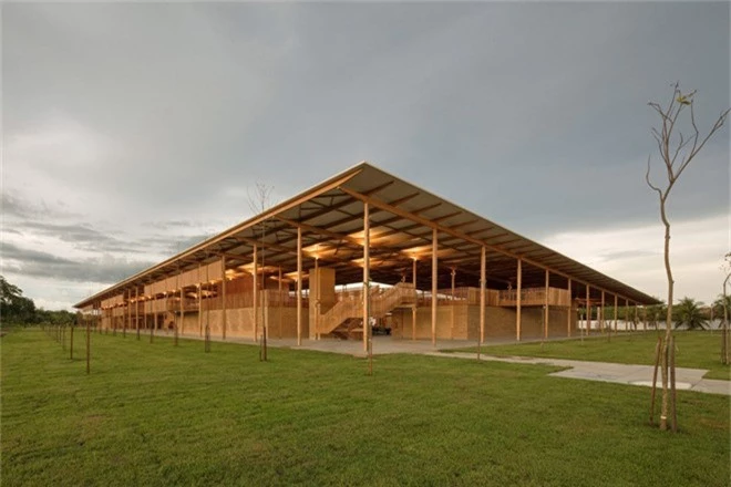 Ngôi trường làm từ gỗ và gạch bùn trong rừng nhiệt đới Brazil giành giải kiến trúc xuất sắc nhất thế giới 2018 - Ảnh 2.