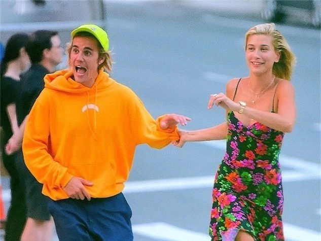 Vừa xa nhau, Hailey Baldwin đã mong gặp Justin Bieber vào Giáng sinh - Ảnh 1.