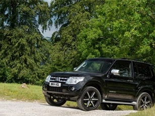 Mitsubishi Pajero thế hệ mới sẽ hoàn toàn khác biệt, sử dụng khung gầm của Nissan?