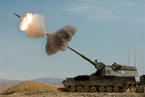 Panzerhaubitze 2000. Panzerhaubitze 2000.