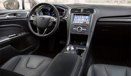 Phơi ôtô dưới nắng có thể khử mùi xe mới