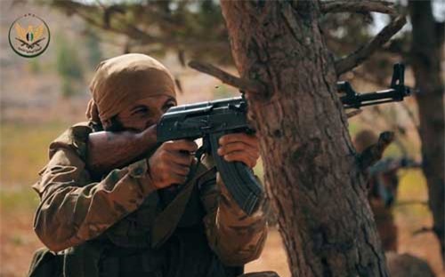 Clip: Phe nổi dậy Syria huấn luyện quân tinh nhuệ, sẵn sàng đối phó với SAA tại Hama và Idilb