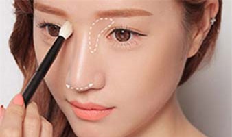 Clip: 'Bật mí' 3 bước đánh khối sóng mũi cao dọc dừa cho hội chị em