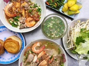 Điểm mặt những quán ăn có tiếng lâu đời ở Sài Gòn