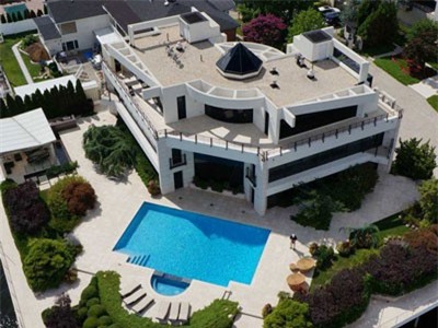 Biệt thự đẹp như mơ của 'xã hội đen', giảm nửa giá vẫn không ai dám mua