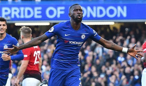 Hé lộ "ngòi nổ" khó tin tạo nên phong cách Sarri-ball cho Chelsea