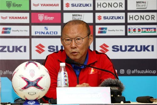 HLV Park Hang Seo: &#x201C;T&#xF4;i ch&#x1B0;a ngh&#x129; t&#x1EDB;i b&#xE1;n k&#x1EBF;t v&#xEC; c&#xF2;n ph&#x1EA3;i th&#x1EAF;ng Campuchia&#x201D;