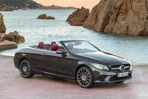 5. Mercedes-AMG C43 4MATIC Cabriolet 2019.