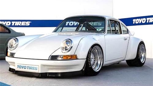 Độc đáo Porsche 911 cổ độ động cơ Tesla thành xe điện