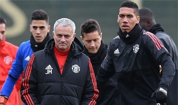 CĐV Man Utd kêu gọi thanh lý 6 cầu thủ nào ở kỳ chuyển nhượng mùa đông này? - Ảnh 8.