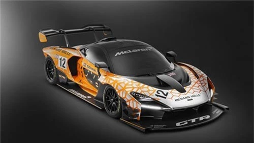 Chưa thử nghiệm xong, siêu xe McLaren Senna GTR đã 'cháy hàng'. Mới đây, các tay săn ảnh đã bắt gặp McLaren Senna lăn bánh trên đường thử. So với bản concept trình làng tại Geneva Motor Show tháng 3/2018, bản thử nghiệm thay đổi một vài chi tiết nhỏ. (CHI TIẾT)