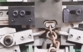 Clip: Cận cảnh quy trình sản xuất dây xích tự động