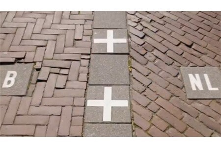 Clip: 'Chóng mặt' với thị trấn có đường biên giới phức tạp nhất thế giới ở châu Âu