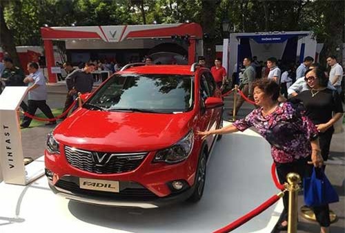 Xe VinFast đắt hay rẻ?