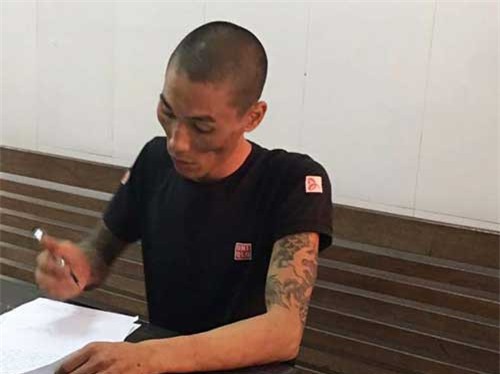 Clip: Lời khai của kẻ nghi ngáo đá ném con xuống đất