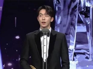 Bất chấp diễn xuất gây tranh cãi, giải Rồng Xanh danh giá xứ Hàn vẫn gọi tên Nam Joo Hyuk